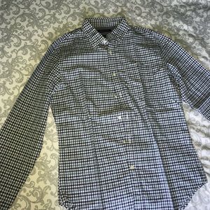 Men’s plaid button up
